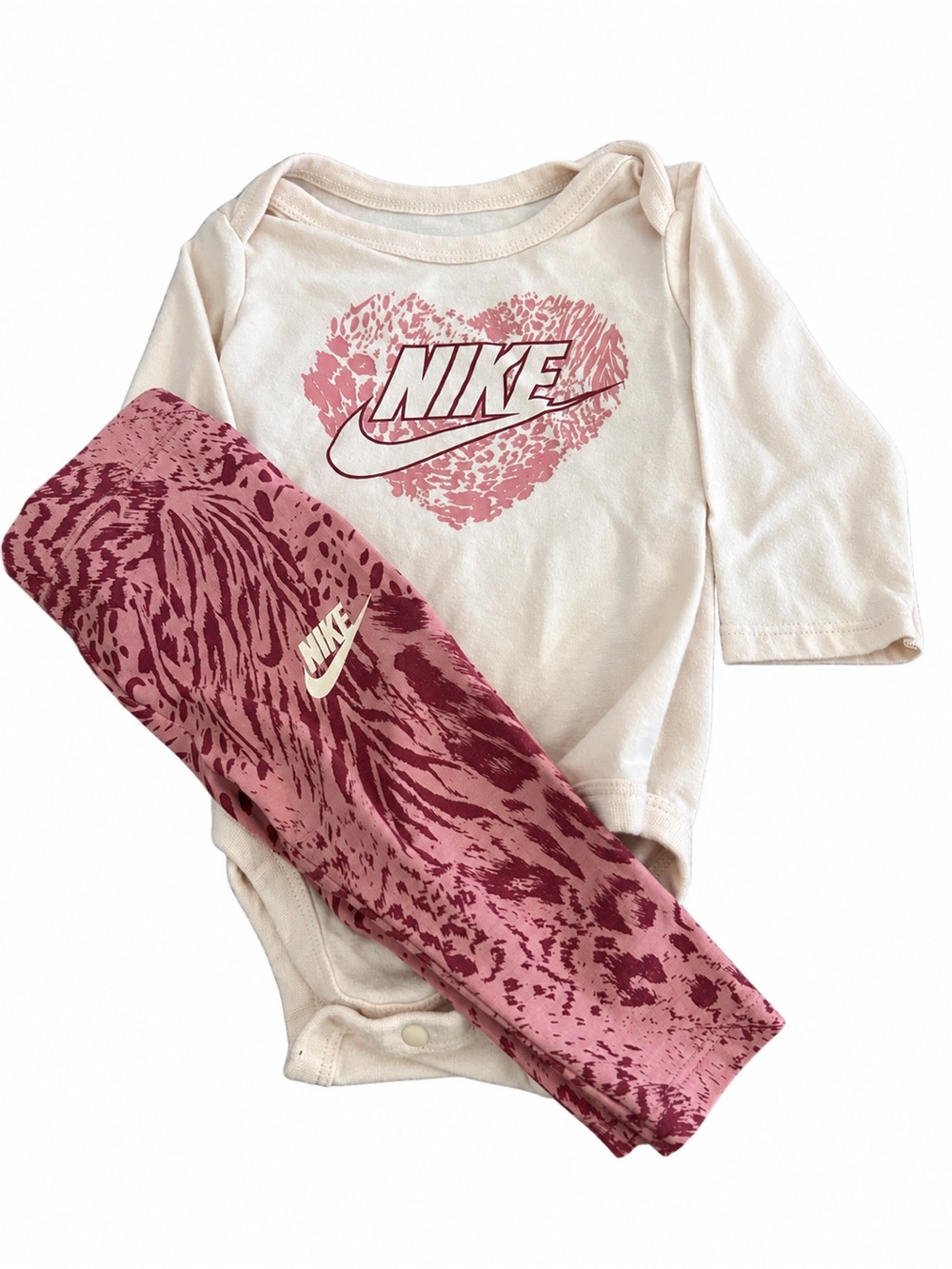 Nike Baby Girl Heart Bodysuit & Pink Animal Print Leggings Set 6M